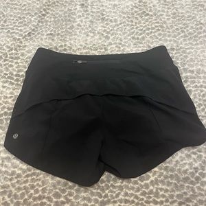 BLACK LULU SPEED UP SHORTS!!